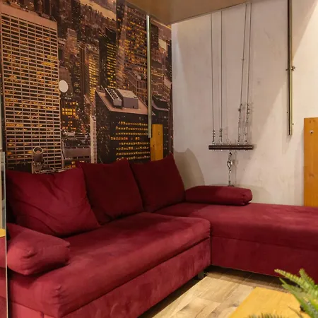 Modern Design Close To Center Szaloniki